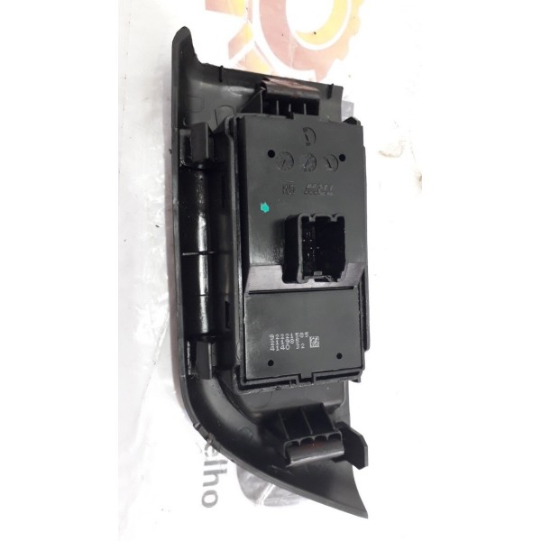 Botão Vidro Elétrico Dianteiro Direito Gm Onix-usado