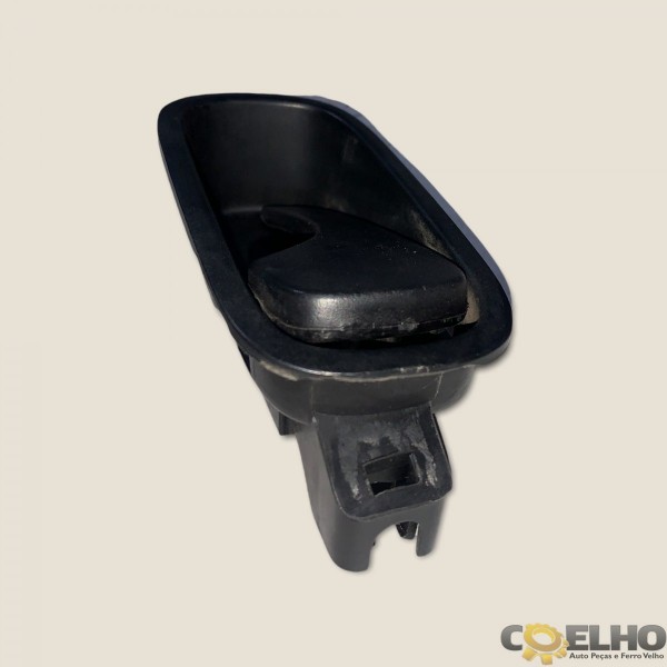 Maçaneta Interna Dianteira Esquerda Fiorino 2019 (1932) Preto Dianteira
