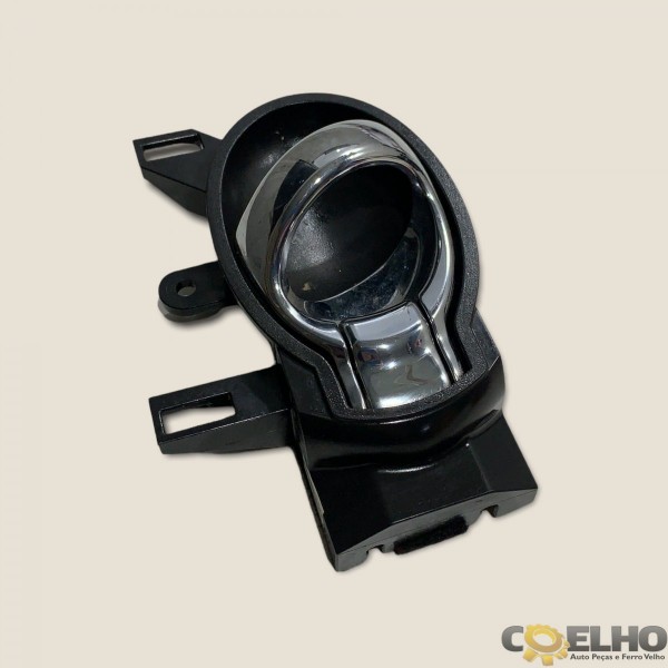 Maçaneta Interna Dianteira Direita March 2017 (3077) Cromado Dianteira