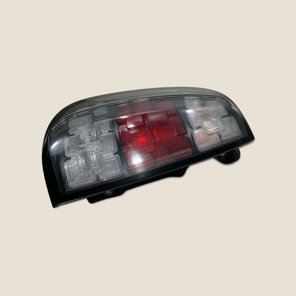 Lanterna Traseira Esquerda Uno Vivace 1.0 3cc 2017 Esquerdo Vermelho