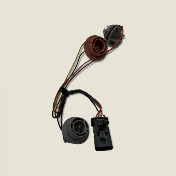 Chicote Lanterna Traseira Direita Onix Lt 1.0 2019 (3810)