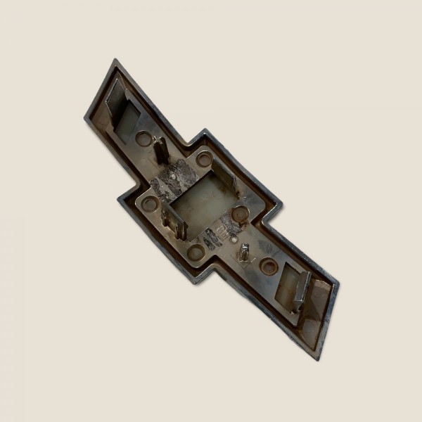 Emblema Grade Dianteira Onix Lt 1.0 Flex 2019 (3849) Dourado