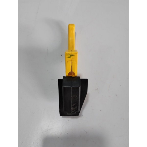 Maçaneta Puxador Capô Uno 2017