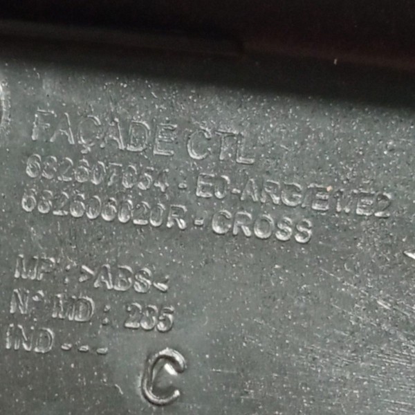 Moldura Painel Central Renault Sandero Stepway 2013/2014 (g)