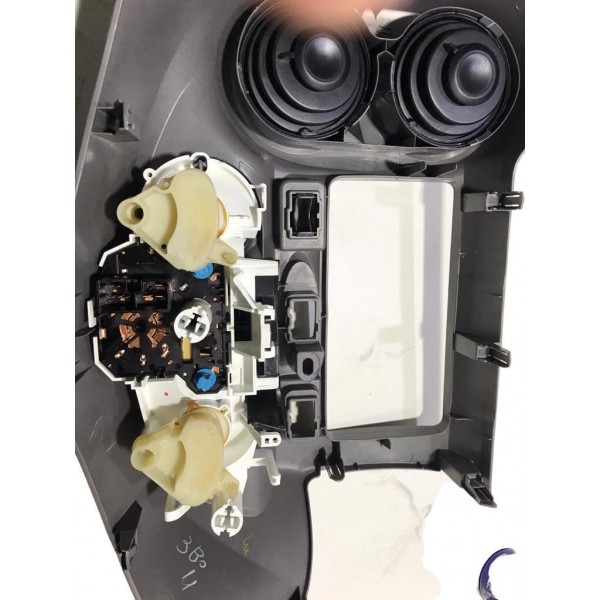 Moldura Painel Central Difusor Toyota Etios 554060d460 Md482