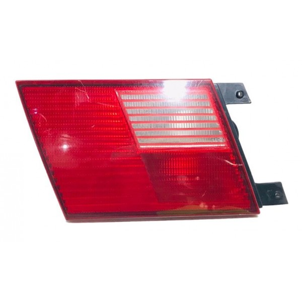 Lanterna Tampa Traseira Direita Vw Santana 1998/2006