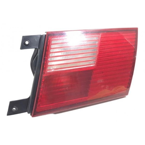 Lanterna Tampa Traseira Direita Vw Santana 1998/2006