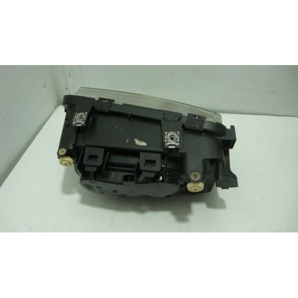 Farol Direito Audi A3 1997-usado