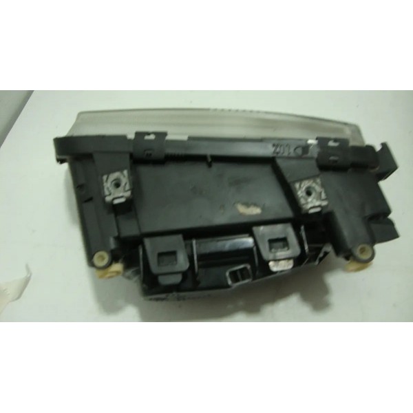 Farol Direito Audi A3 1997-usado