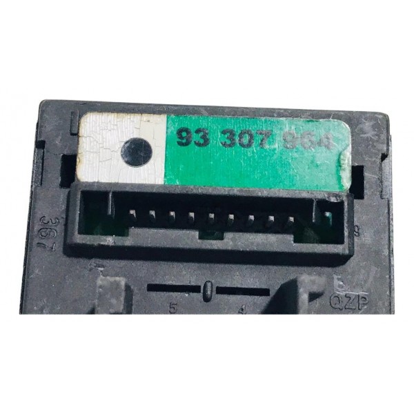Botão Pisca Alerta / Trava Elétrica Gm Vectra 2006/11