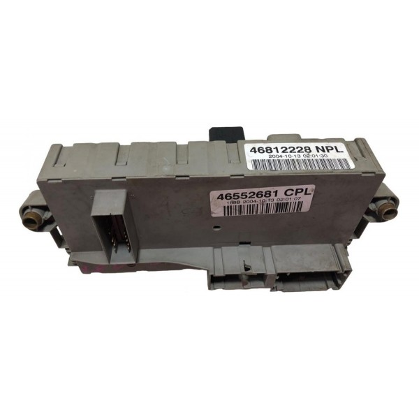 Caixa Fusíveis Fiat Doblo 1.6 16v 2004