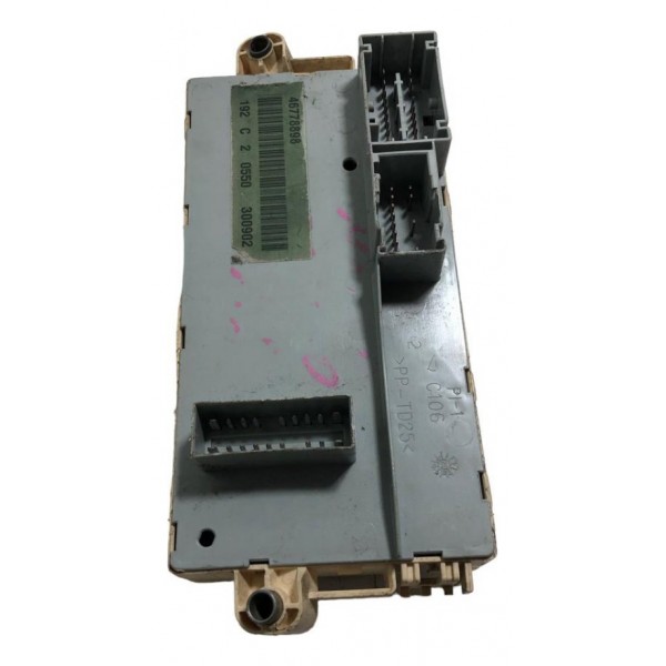 Caixa Fusiveis Interna Fiat Stilo 1.8 8v 2006