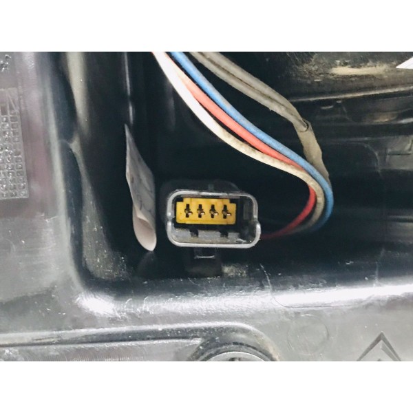 Lanterna Traseira Esquerda Citroën Aircross 2017 Com Detalhe