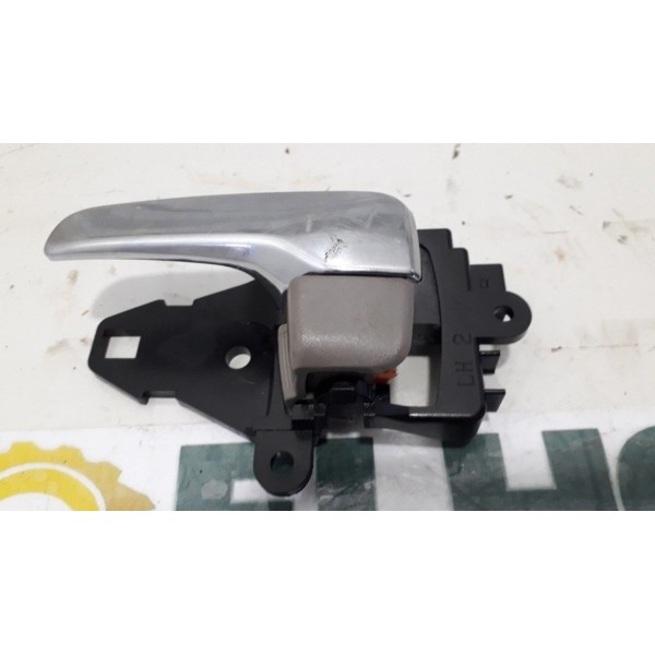 Maçaneta Interna Dianteira Esquerda Triton 3.2 Diesel 2010
