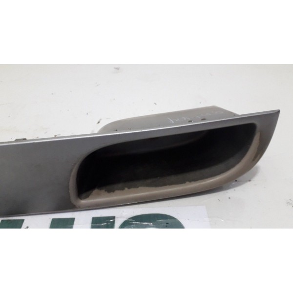 Moldura Botão Vidro Dianteiro  Direito Mmc Triton 3.2 2010