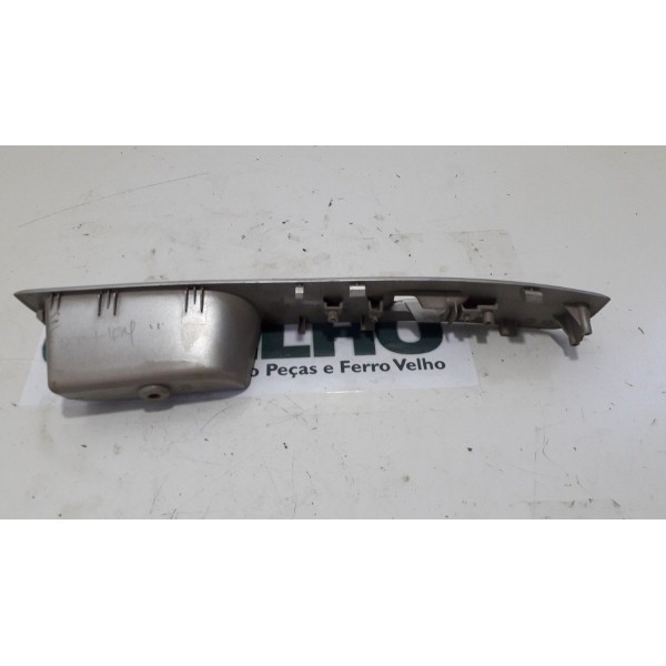Moldura Botão Vidro Dianteiro  Direito Mmc Triton 3.2 2010