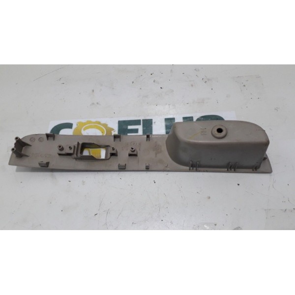 Moldura Botão Vidro Dianteiro  Direito Mmc Triton 3.2 2010