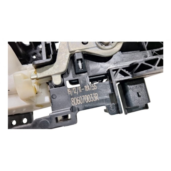 Maçaneta Externa Diant. Esquerda Renault Fluence - Detalhe