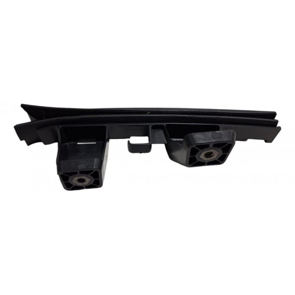 Suporte Guia Vidro Dianteiro Direito Fiat  Palio 2013