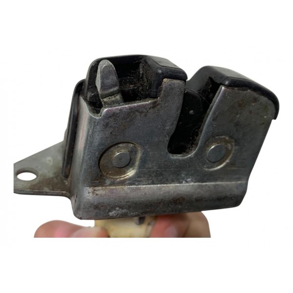 Fechadura Tampa Traseira Com Miolo Fiat Uno Vivace 2011