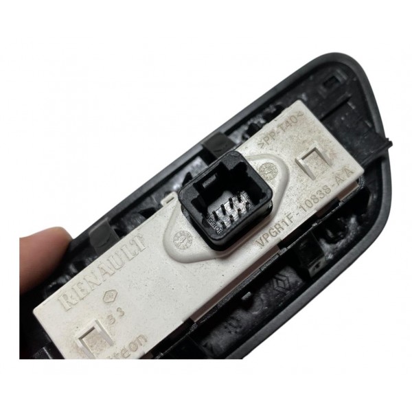 Botão Luz Moldura Passenger On Off Renault Duster 1.6 2022