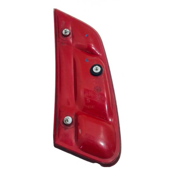 Lanterna Tampa Traseira Lado Direito Fiat Siena  06 46846705
