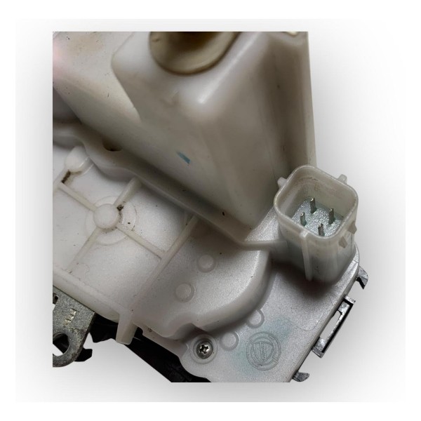 Fechadura Porta Traseira Esquerda Fiat Palio 1.0 2015