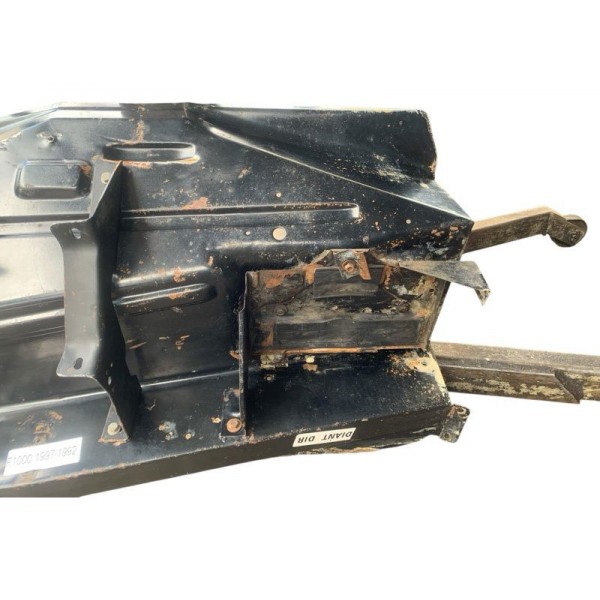 Paralama Interno Dianteiro Direito F1000 F4000 1997/1998